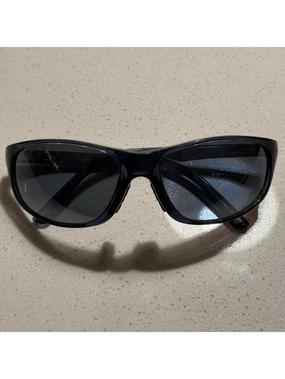 Maui Jim Men's Blue and Navy Sunglass